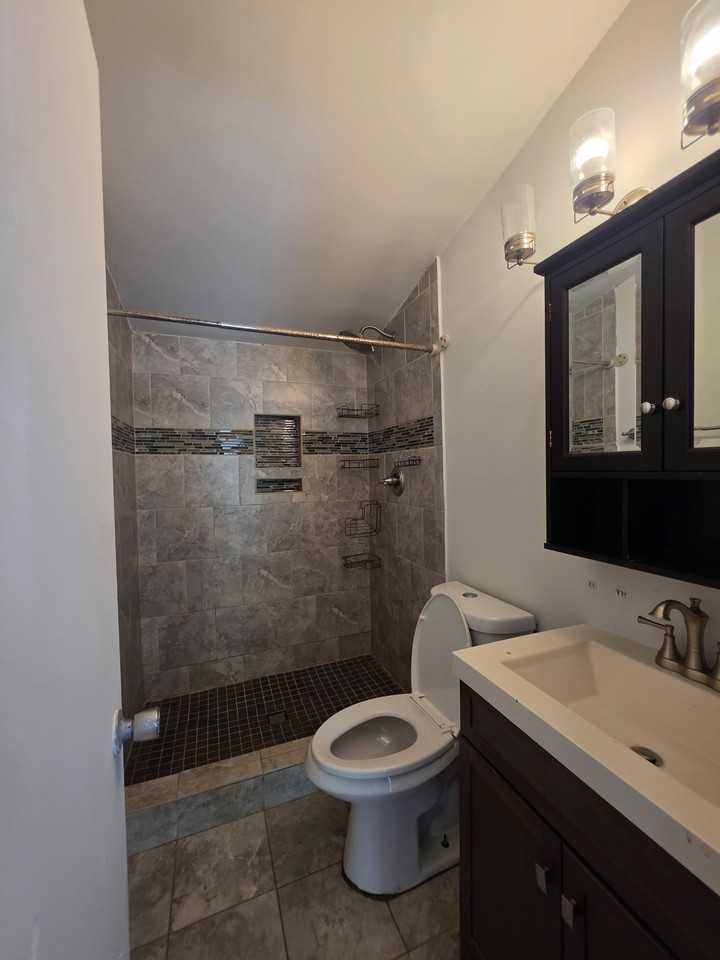 2712 S Boeke Rd - Photo 3 of 21