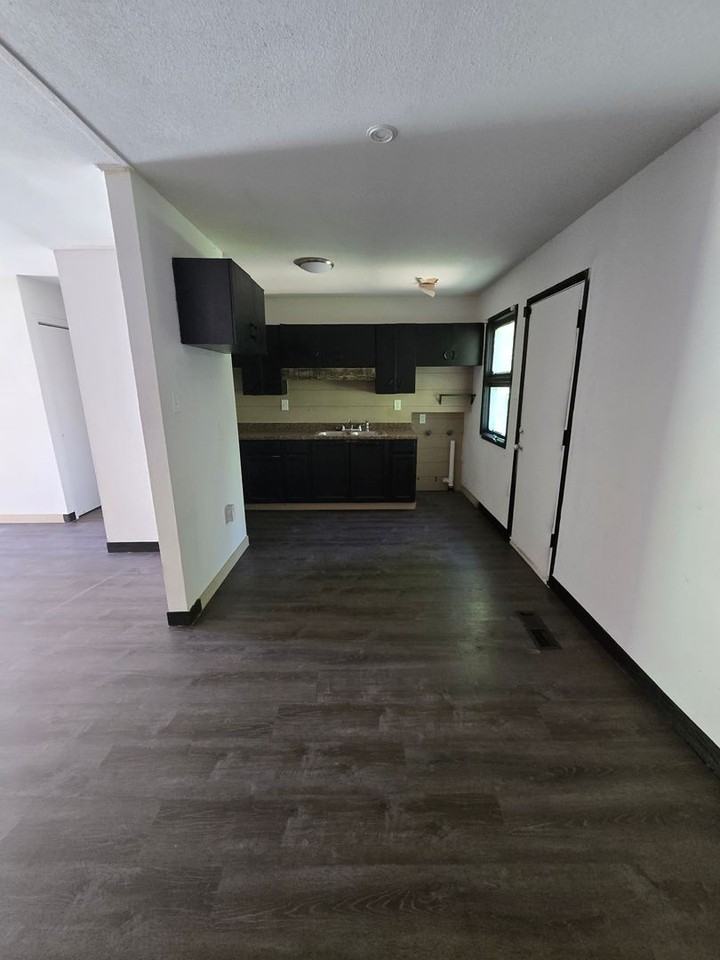 3317 Se Bryant St - Photo 6 of 7