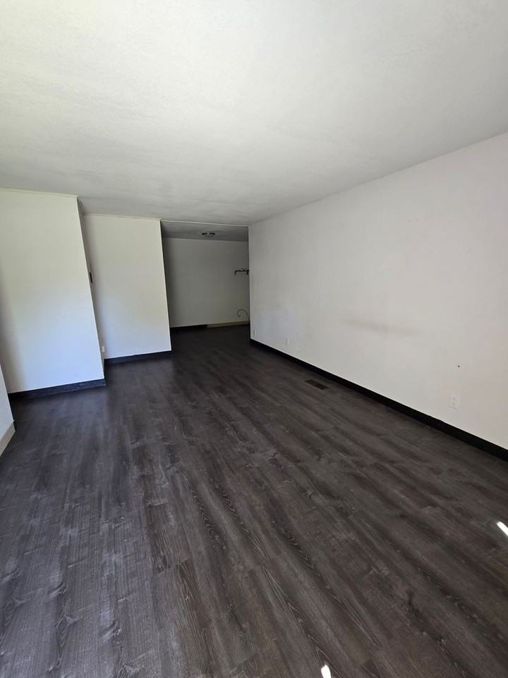 3317 Se Bryant St - Photo 7 of 7