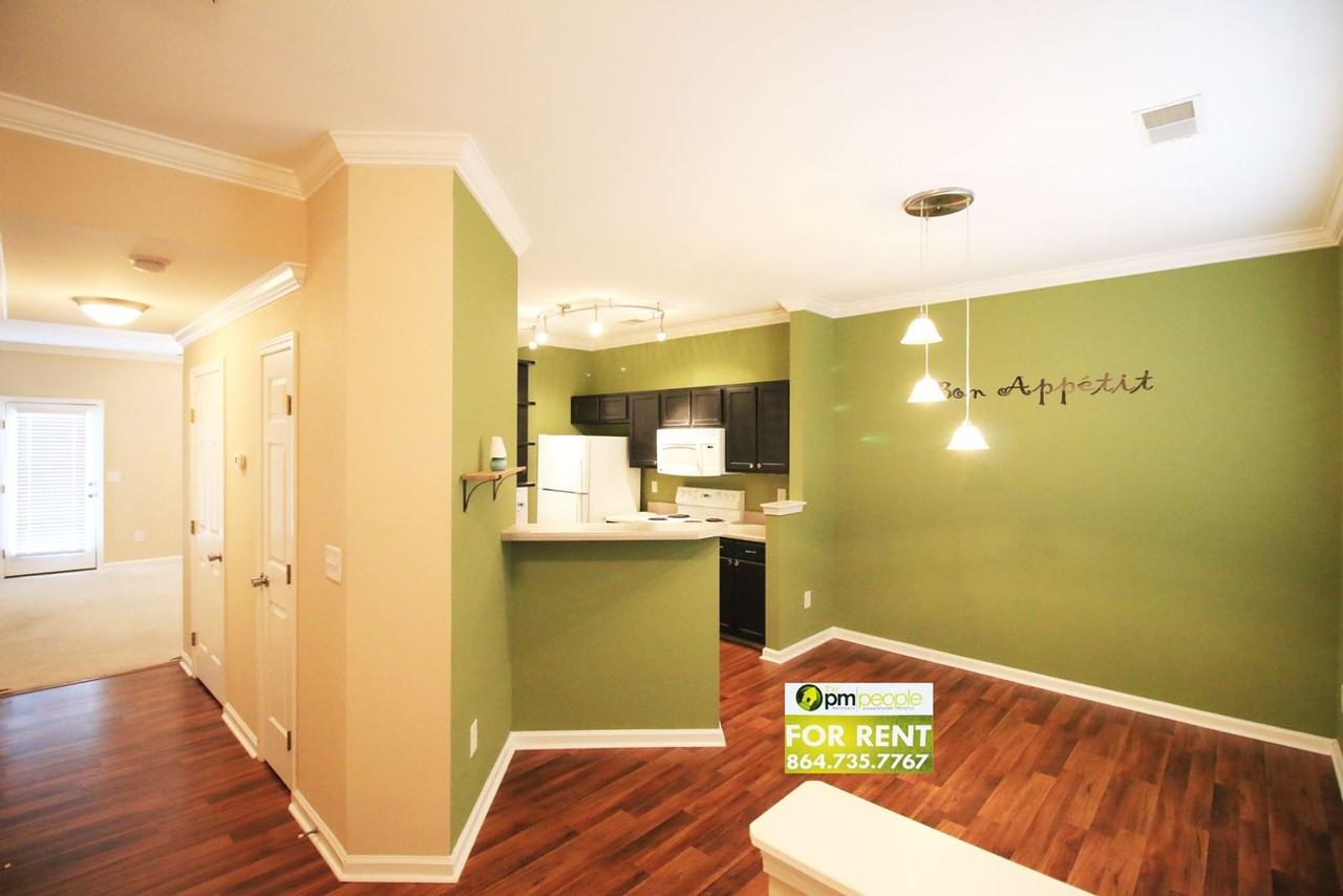 153 Spring Crossing Cir - Photo 2 of 34
