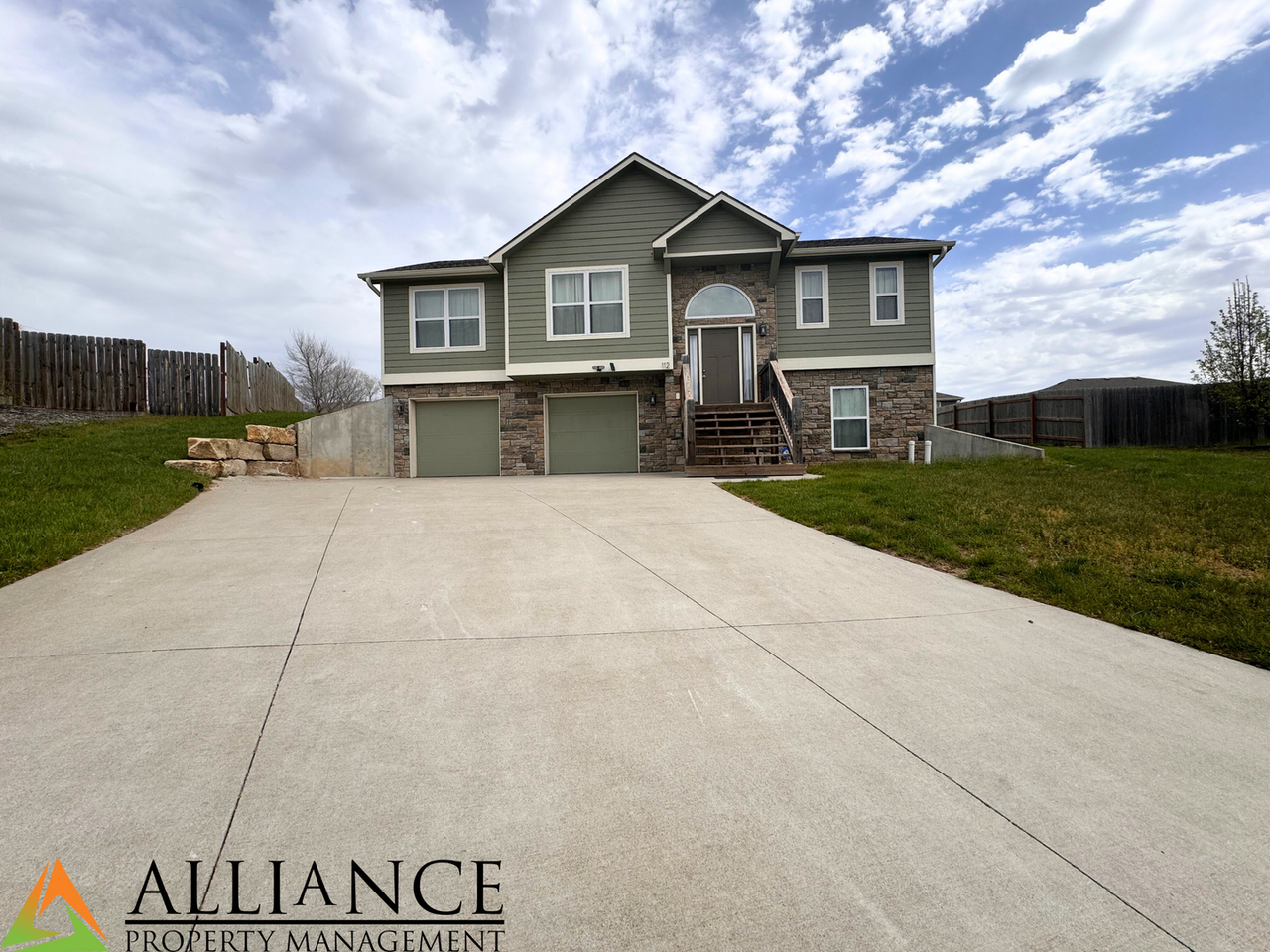 112 Quail Ct - Photo 3 of 15