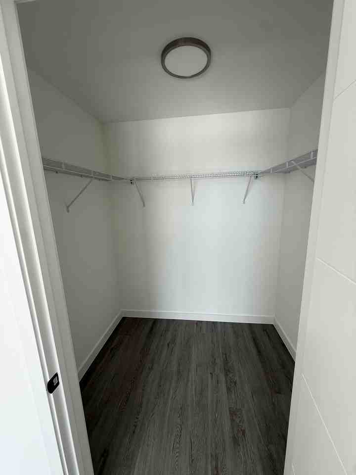 114 Northeast 22nd Street #B - Photo 3 of 8