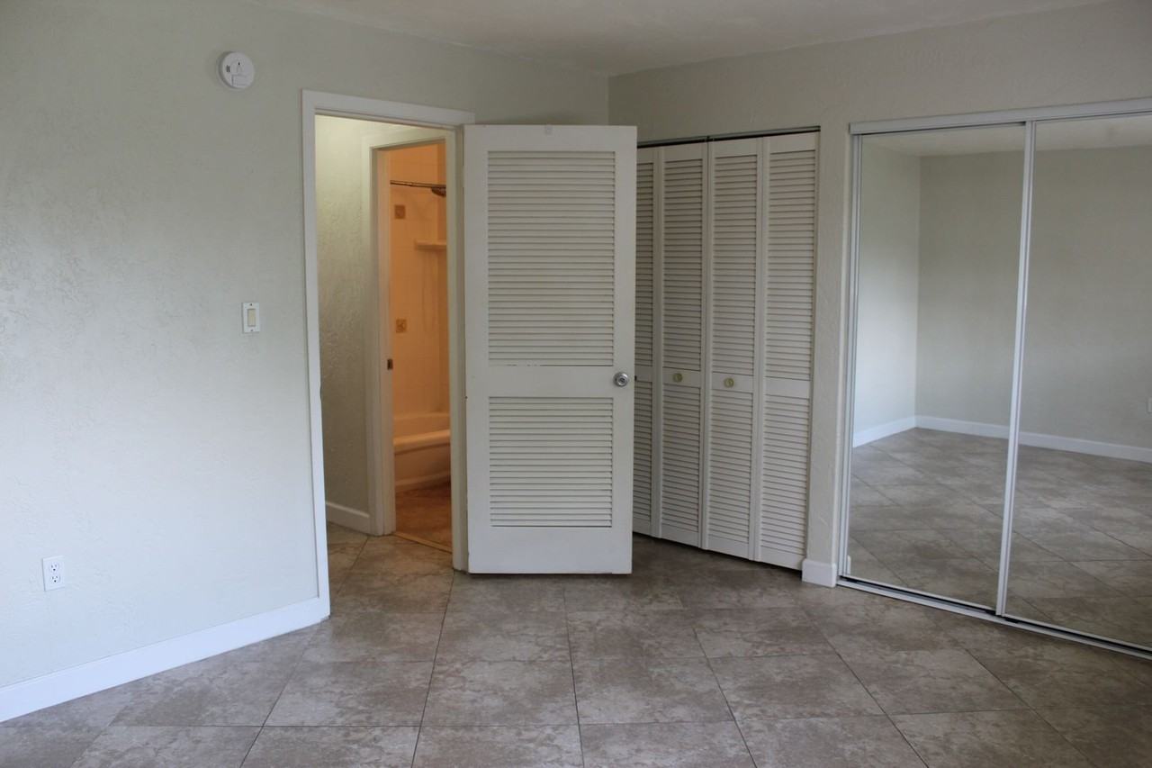 102 S Peninsula Dr - Photo 7 of 12