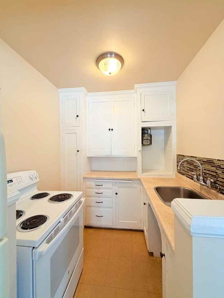 Spacious Units in a Vintage Brick Building - Photo 7 of 30