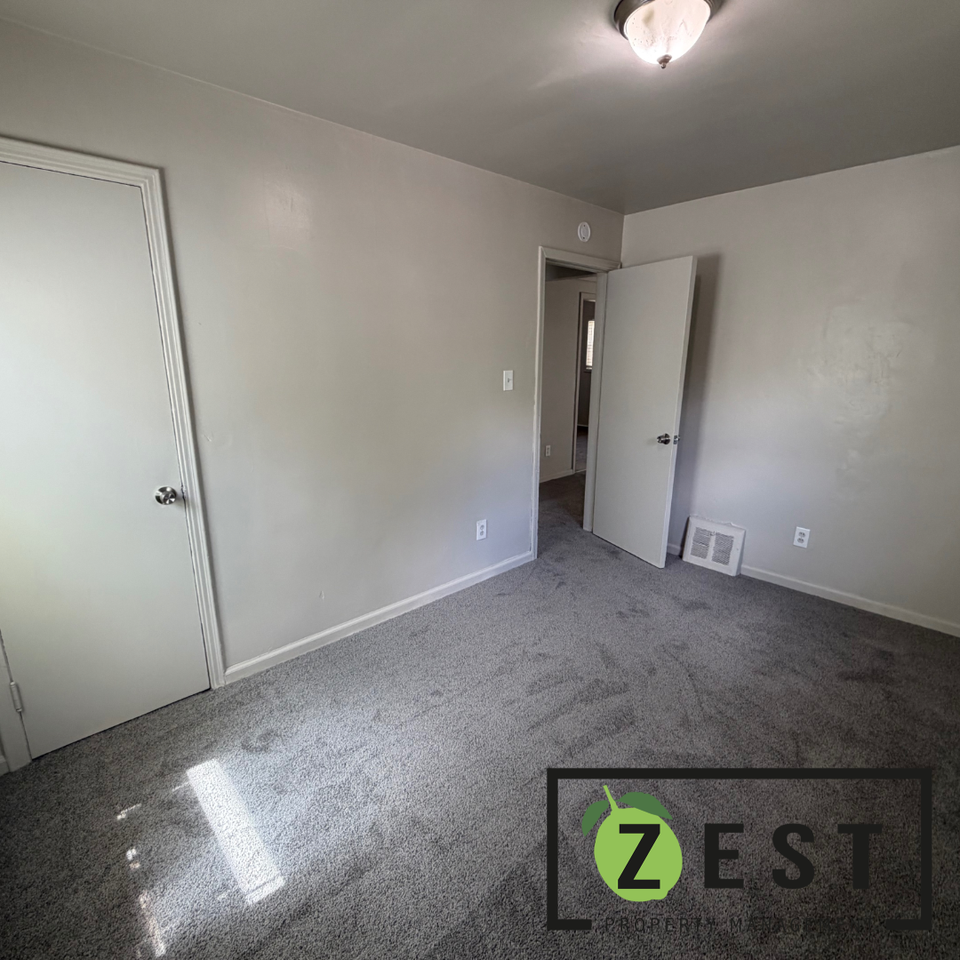 16811 Fenton St - Photo 7 of 9