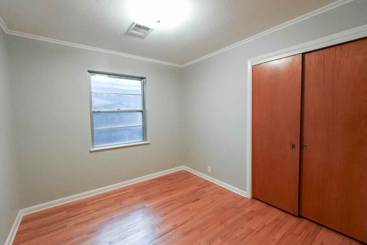 715 Camilla Dr - Photo 4 of 9