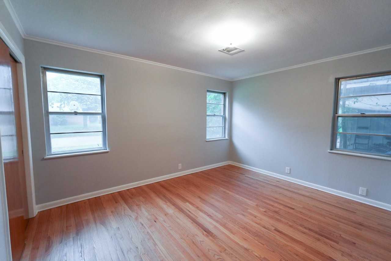 715 Camilla Dr - Photo 6 of 9