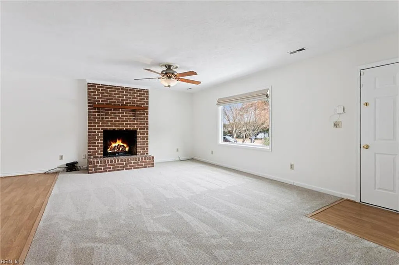 1604 Colonial Ave - Photo 4 of 21