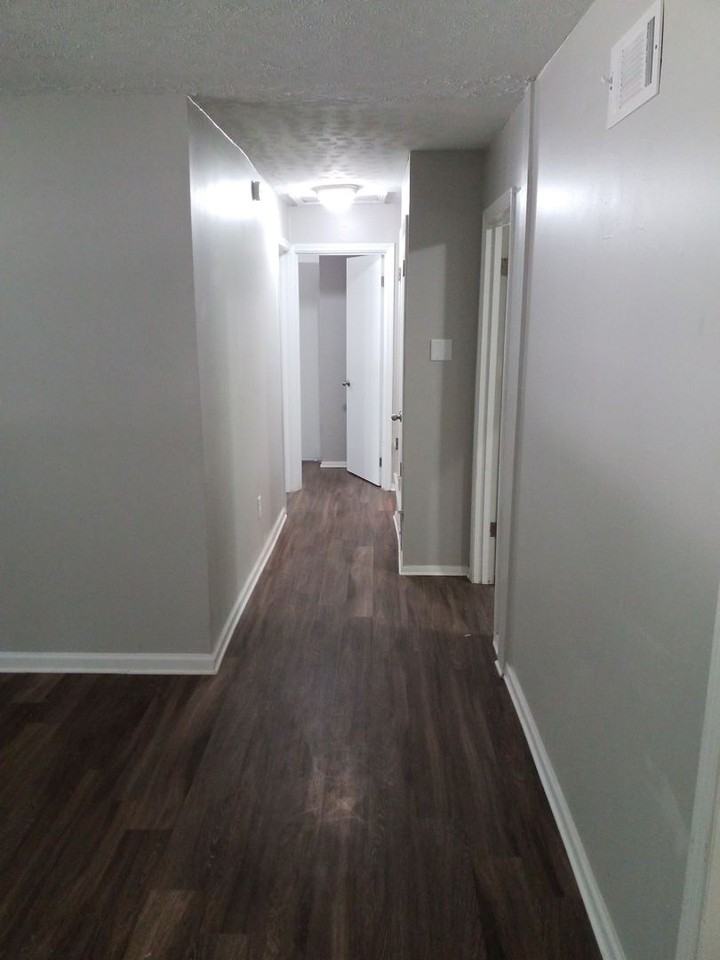 3554 N Watkins St - Photo 3 of 8