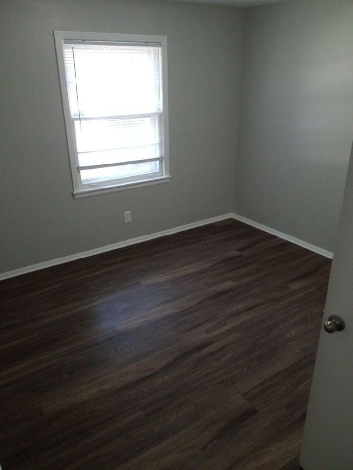 3554 N Watkins St - Photo 6 of 8