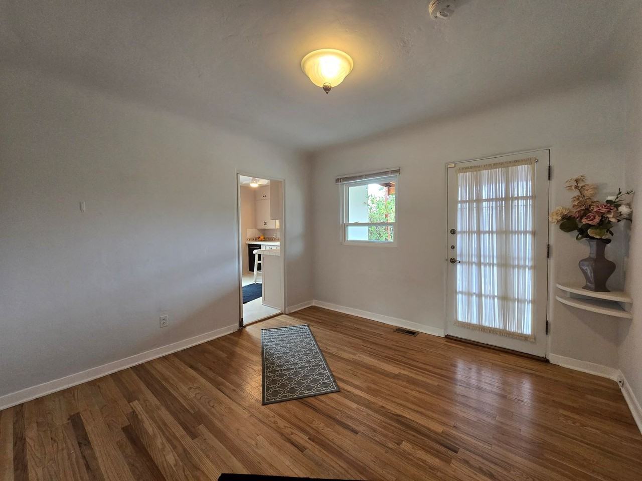 1304 Galisteo Pkwy - Photo 4 of 32
