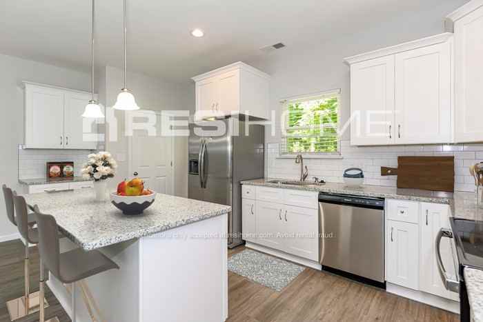 1720 Taylor Ave - Photo 2 of 20