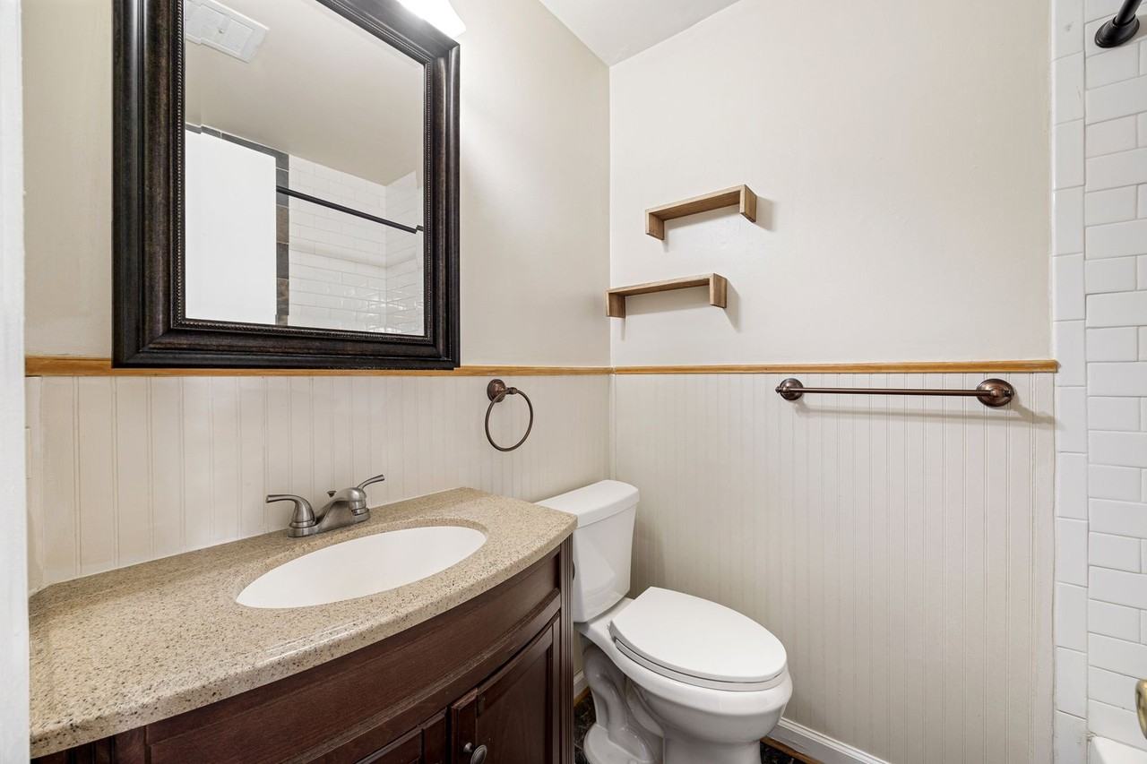 480 Burgoyne Rd #4 - Photo 7 of 11