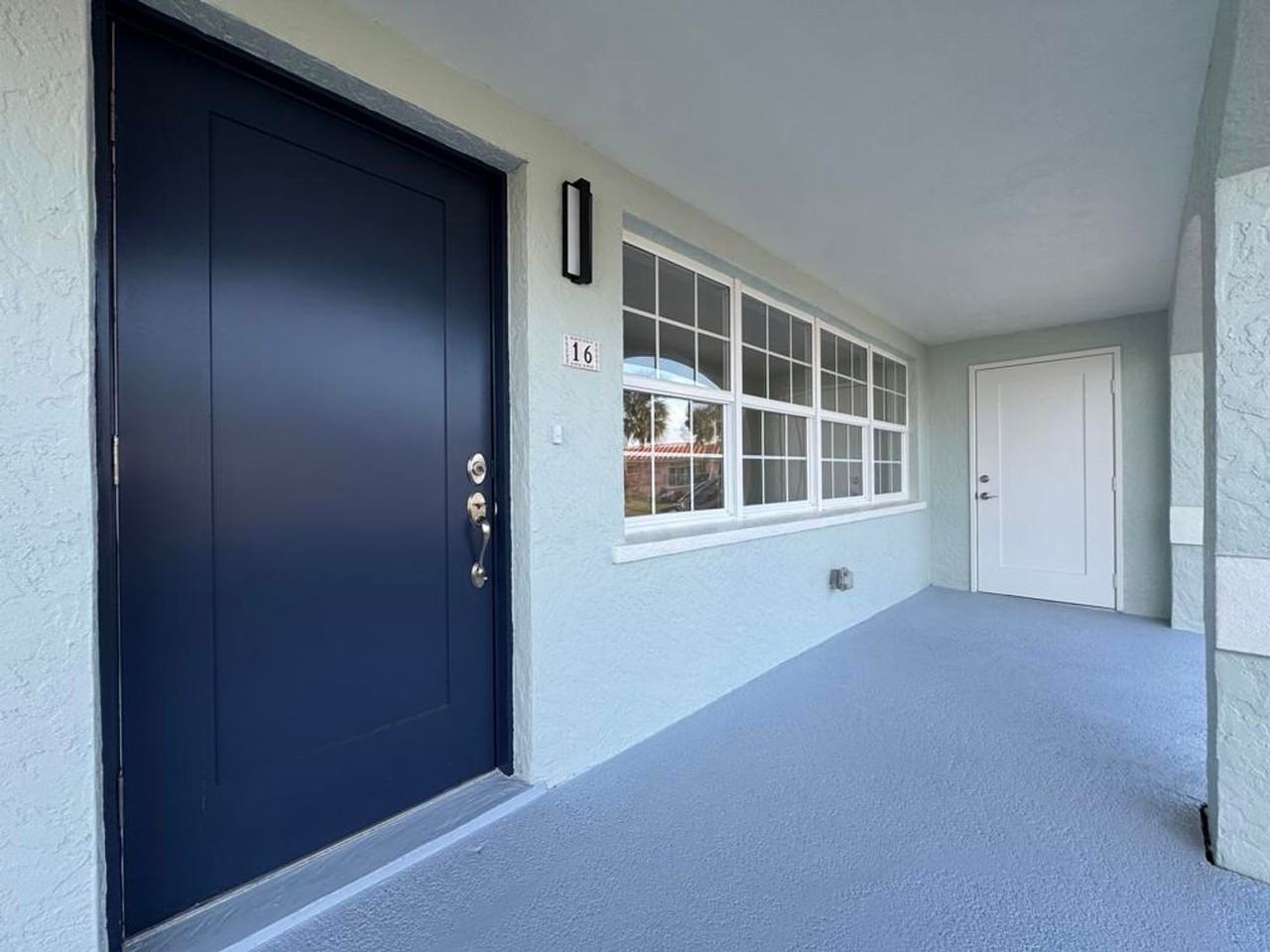 16 Seabreeze Dr - Photo 2 of 25