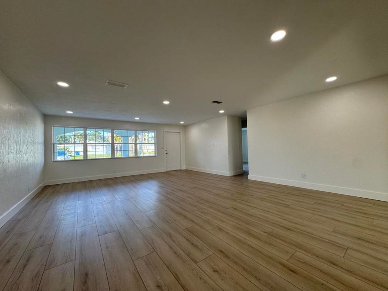 16 Seabreeze Dr - Photo 3 of 25