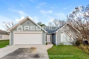 featured image of 1324 Royalty Dr