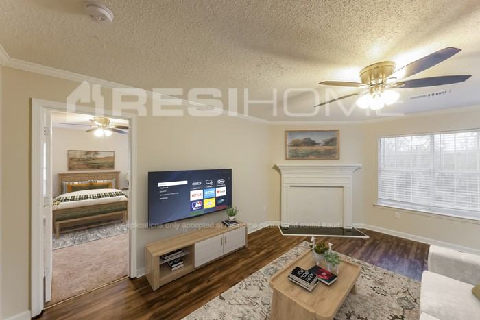 1324 Royalty Dr - Photo 7 of 20