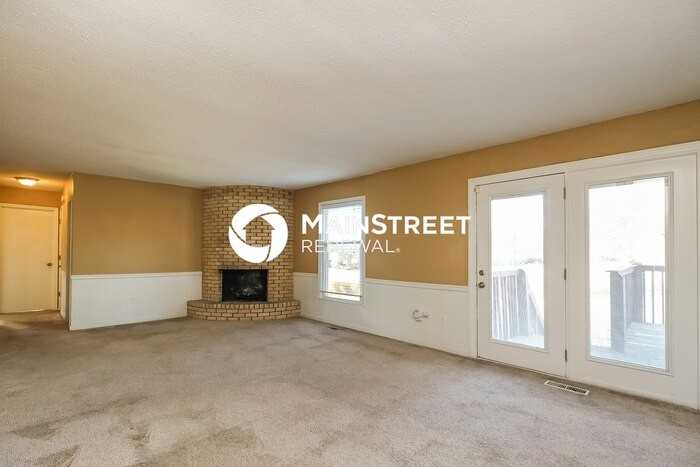 14412 Wilshire Cir - Photo 6 of 18
