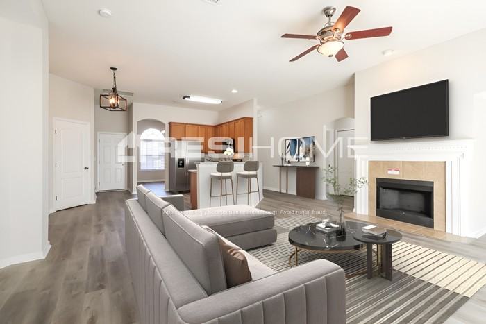 7435 Hawks Cliff Ct - Photo 5 of 19