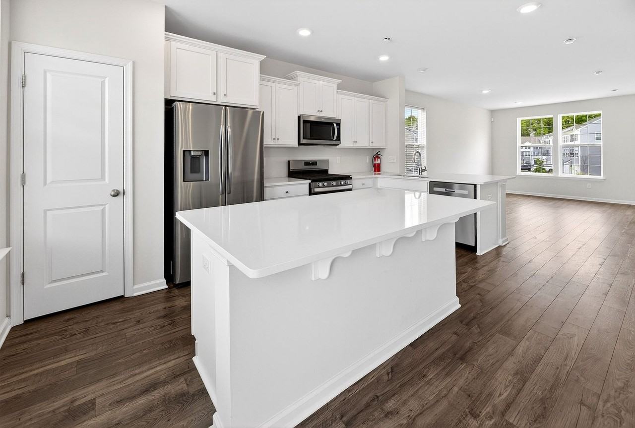 25 Stanton Rd - Photo 7 of 33
