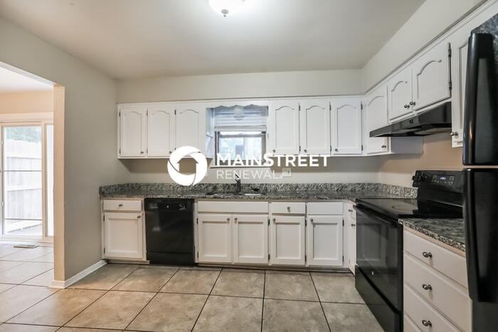 1604 N Glen Ellyn St - Photo 5 of 14