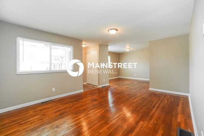 945 Hodges Dr - Photo 4 of 17