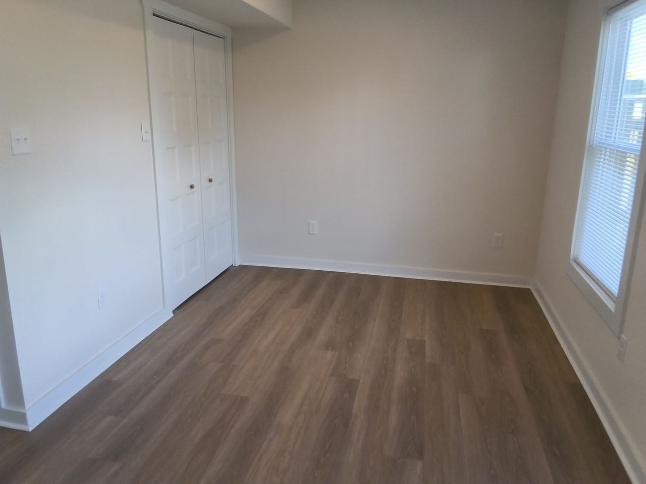 111 Dinwiddie Ave - Photo 5 of 11