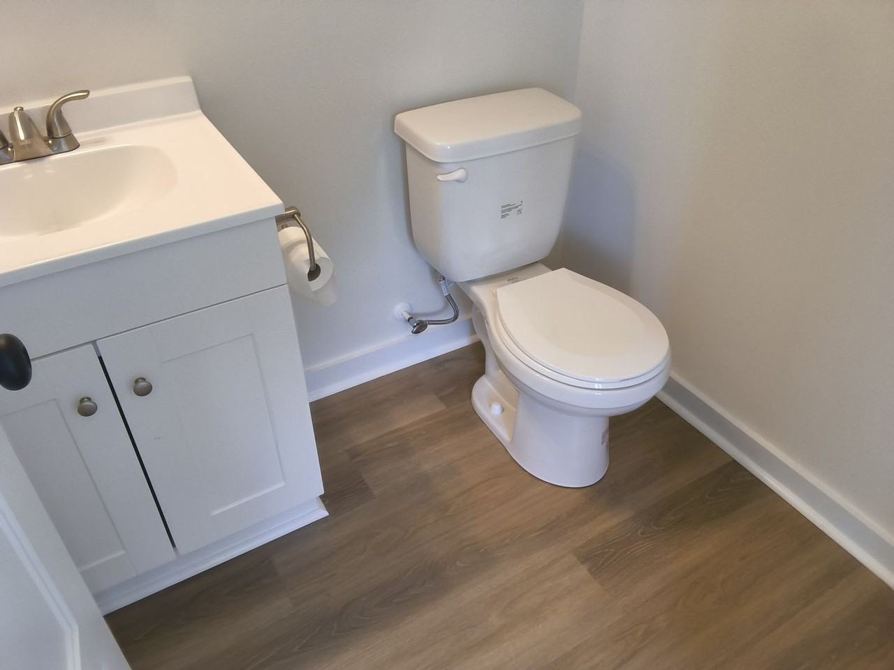 111 Dinwiddie Ave - Photo 6 of 11