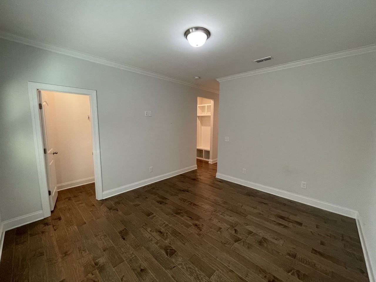 1008 Fenner Ln - Photo 6 of 21