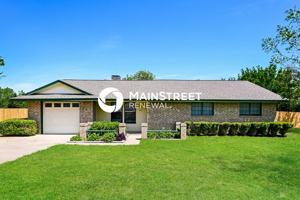 featured image of 1028 Eastridge Cir