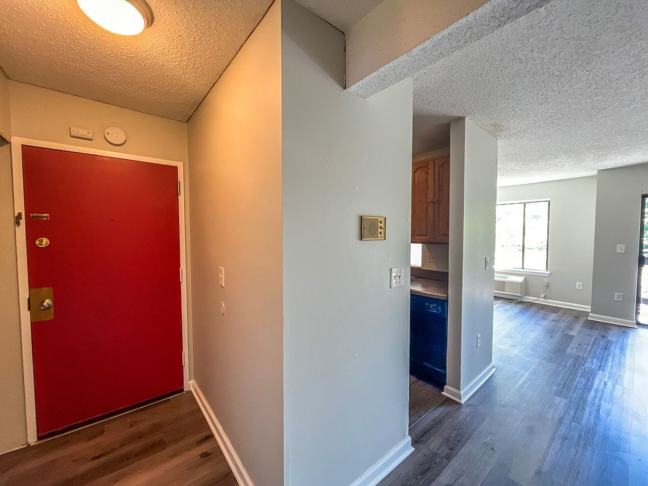 175 Mill Pond Rd #102 - Photo 7 of 14