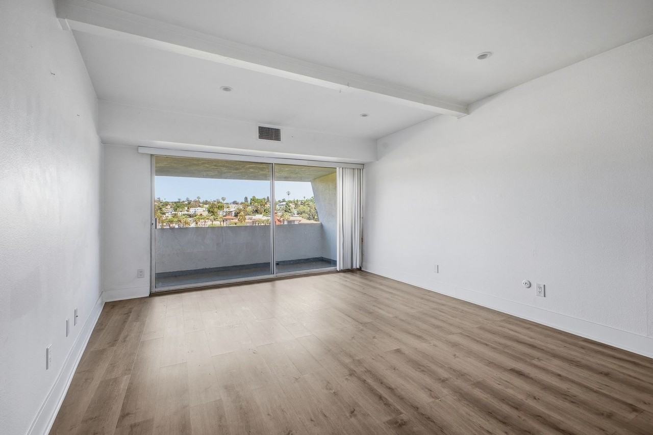 1701 Clinton St #209 - Photo 4 of 12