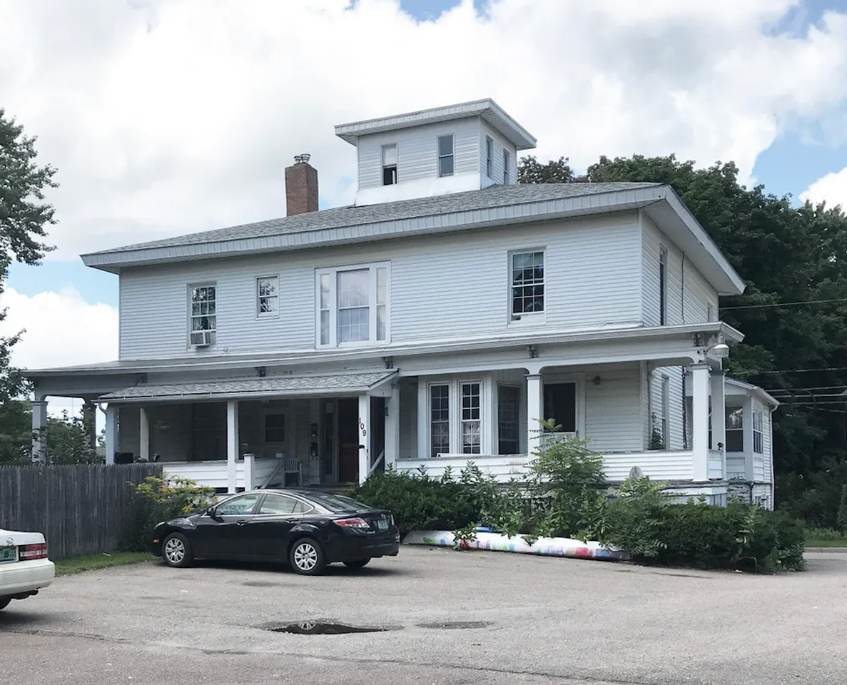 Main & Mansion - Photo 2 of 26