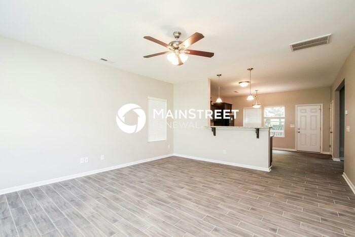 150 Daisy Ave - Photo 5 of 18