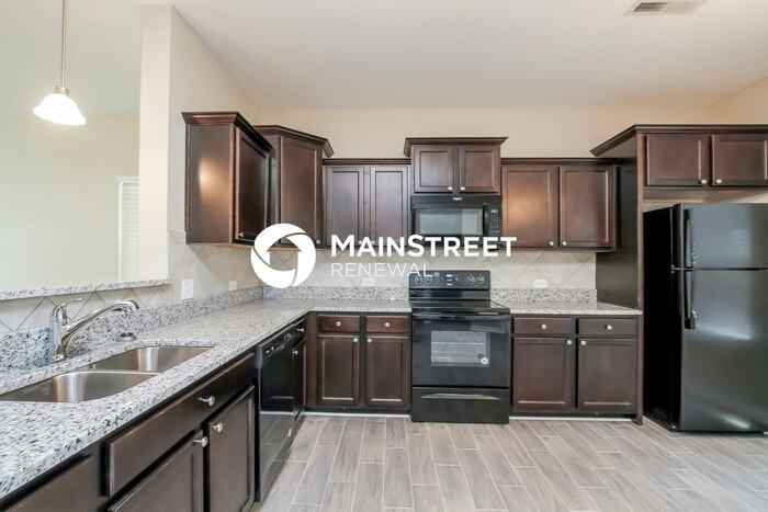 150 Daisy Ave - Photo 6 of 18