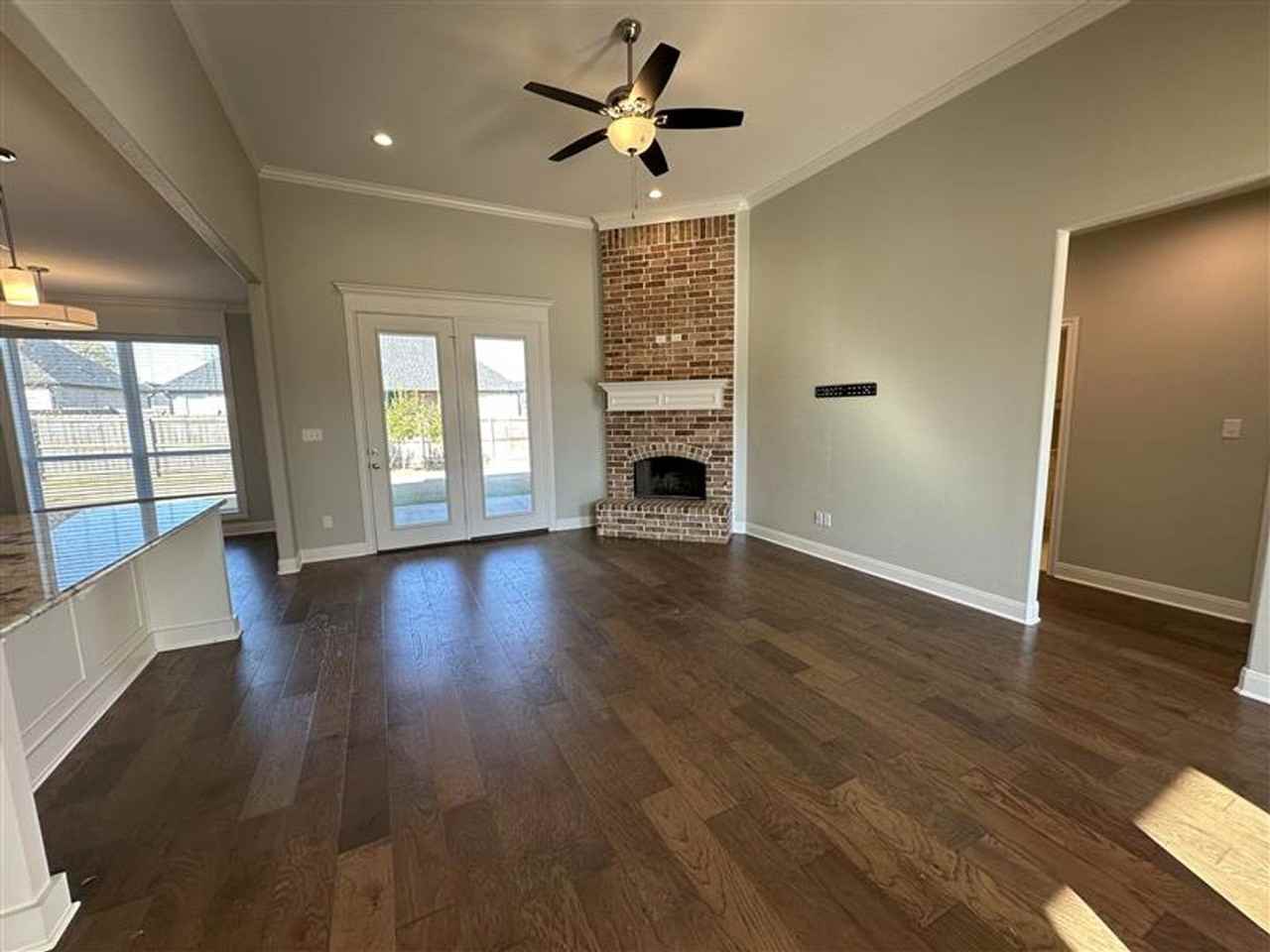 11948 Gillian Ct - Photo 4 of 38