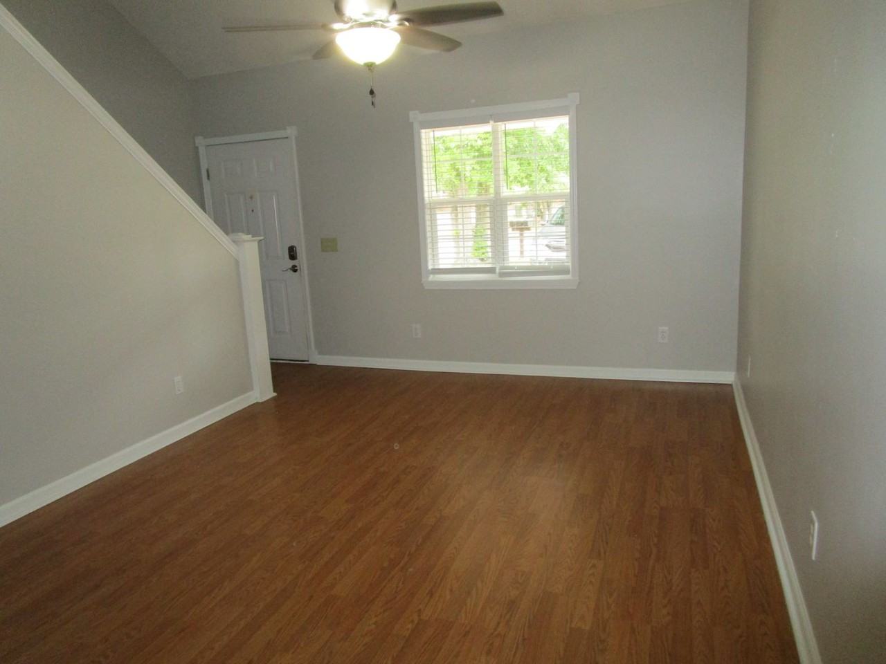 1049 Jessamine Trl - Photo 4 of 10