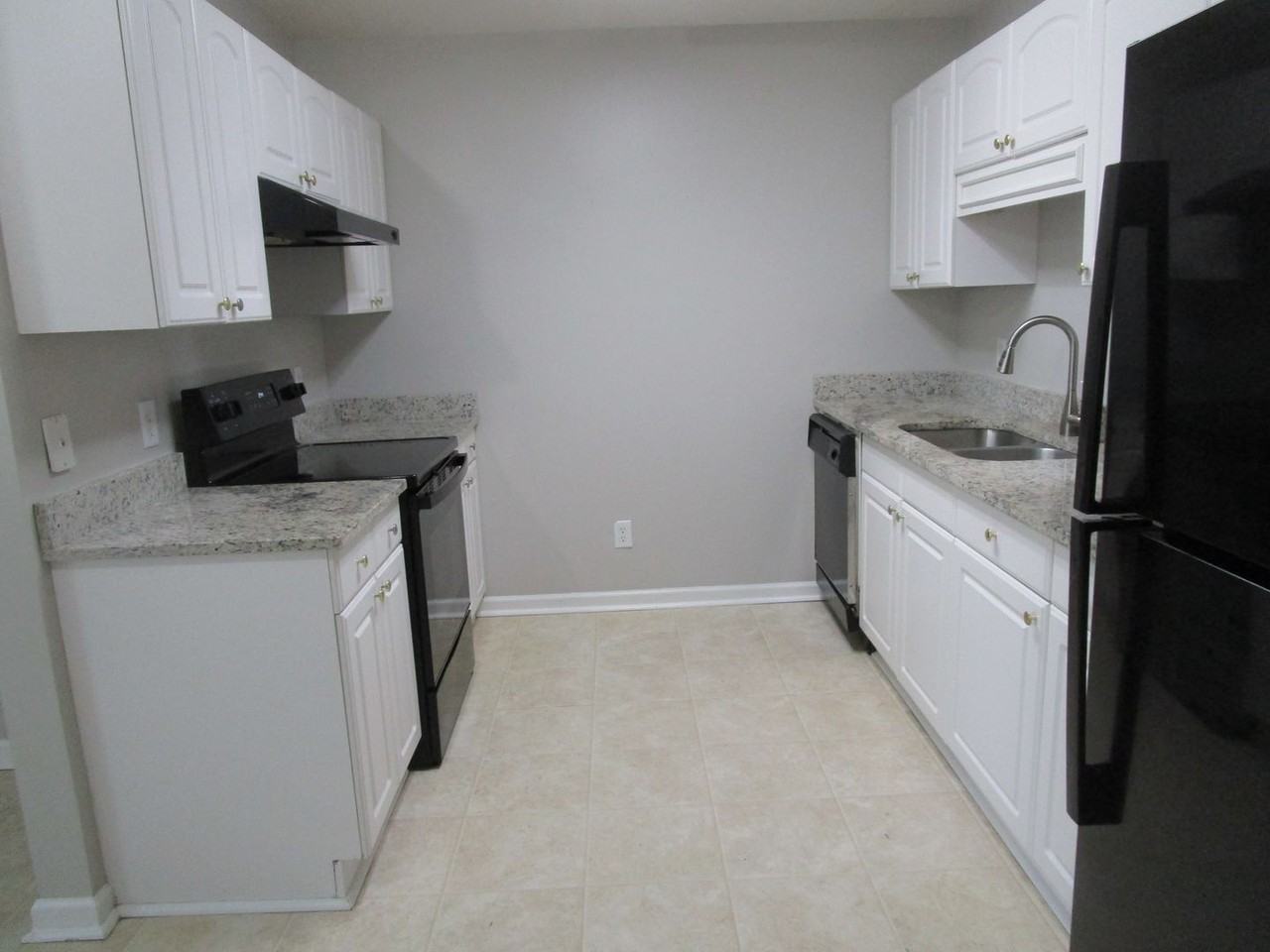 1049 Jessamine Trl - Photo 5 of 10