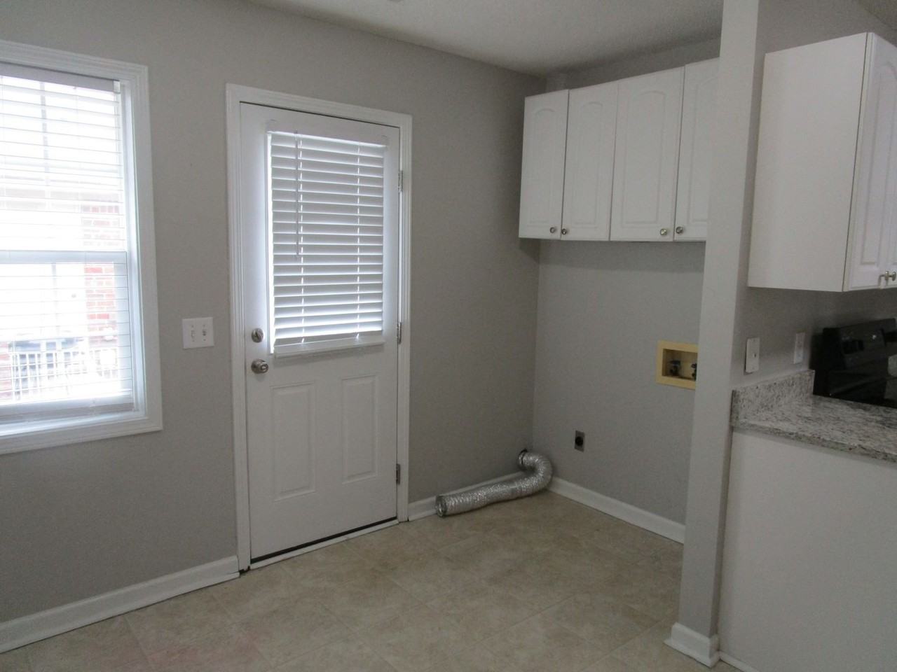 1049 Jessamine Trl - Photo 6 of 10
