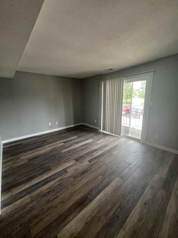 Parkway Apartments - Photo 5 of 25