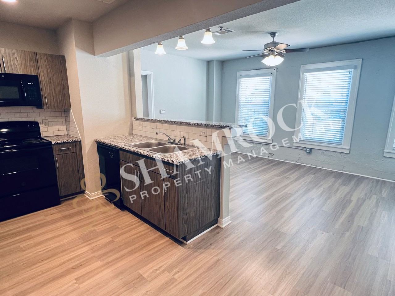 1307 Austin Ave #408 - Photo 5 of 17