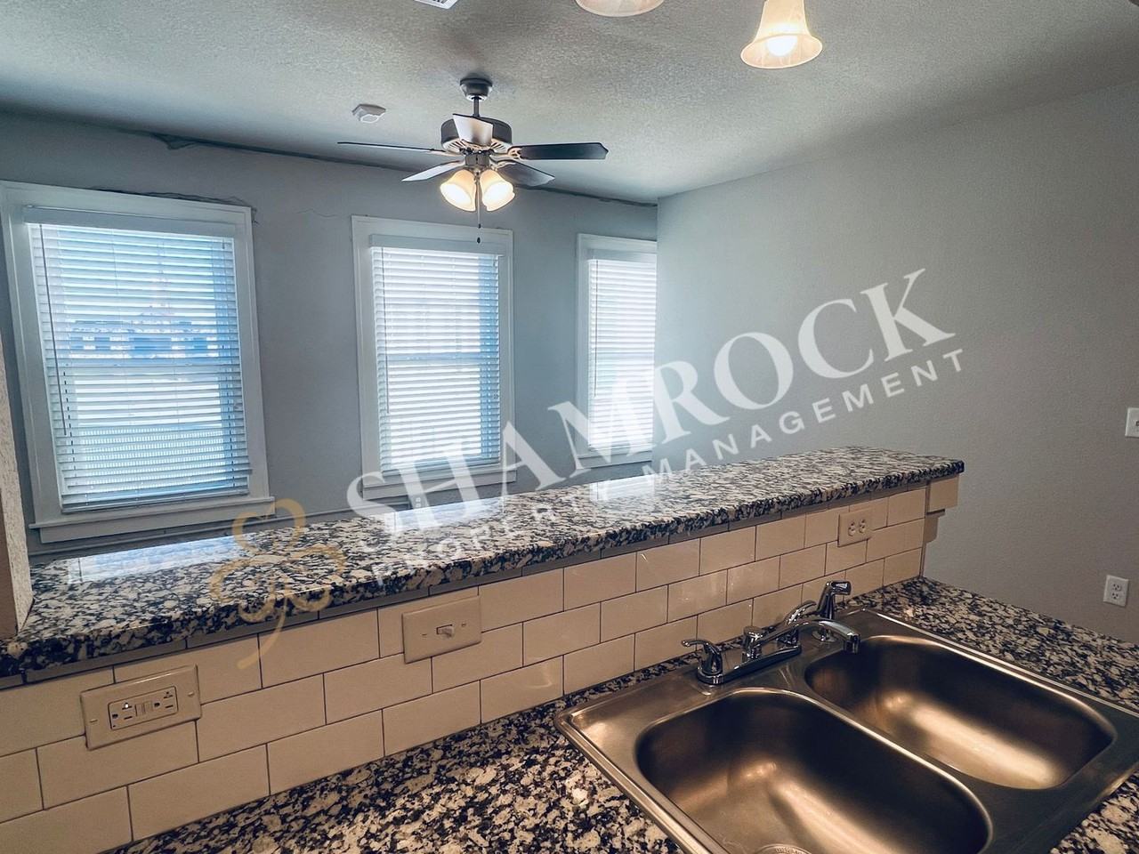 1307 Austin Ave #408 - Photo 7 of 17