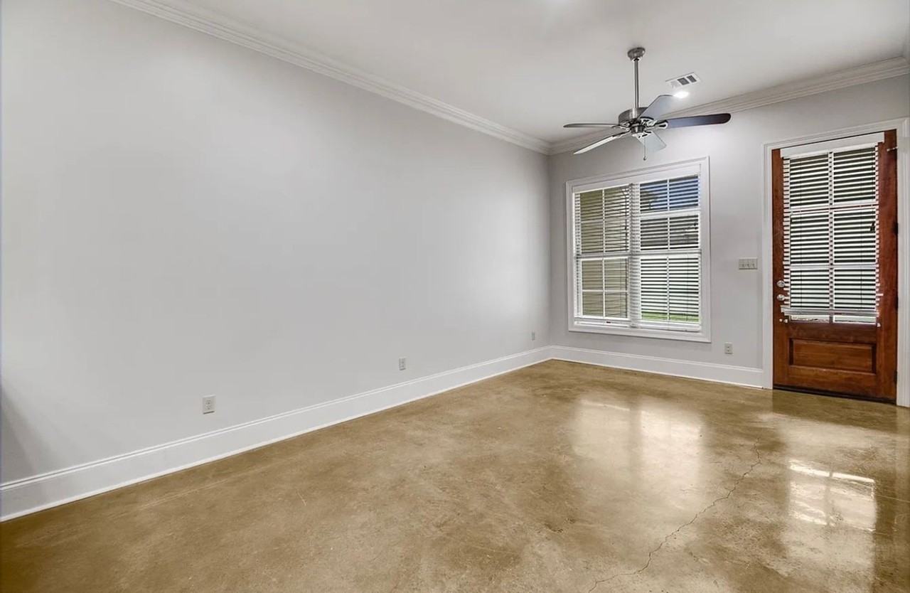 130 Brightwood Dr - Photo 2 of 14