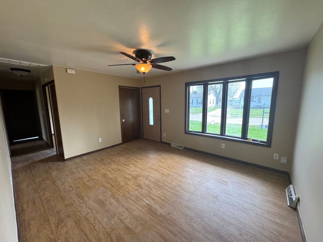 733 39th Ave - Photo 3 of 10