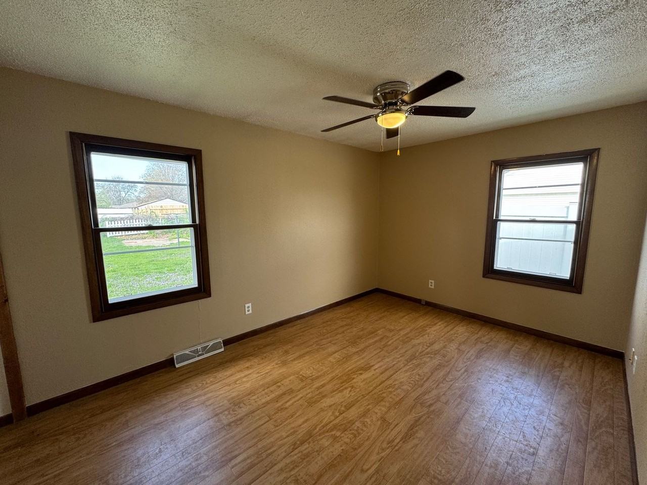 733 39th Ave - Photo 7 of 10