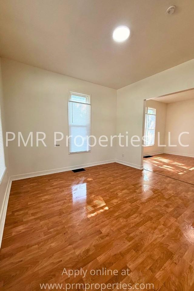 122 Platner St - Photo 3 of 10
