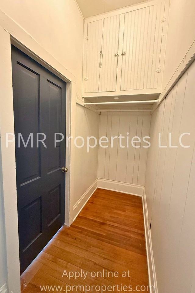 122 Platner St - Photo 5 of 10