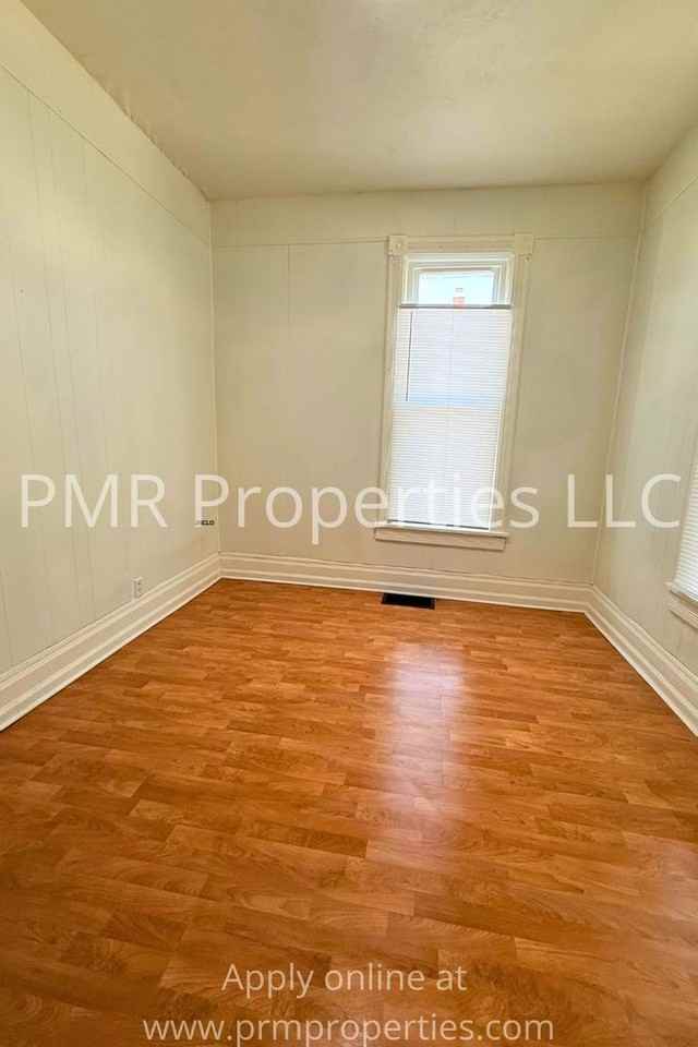 122 Platner St - Photo 6 of 10
