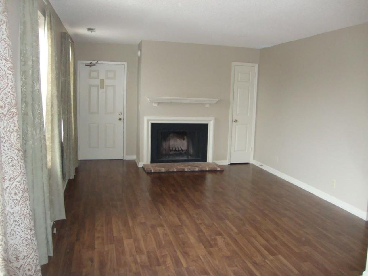 5864 Brentwood Trce - Photo 4 of 13