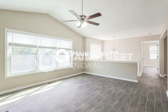 214 S Red Oak Way - Photo 4 of 17